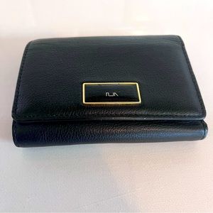 Tumi leather trifold wallet black Sinclair